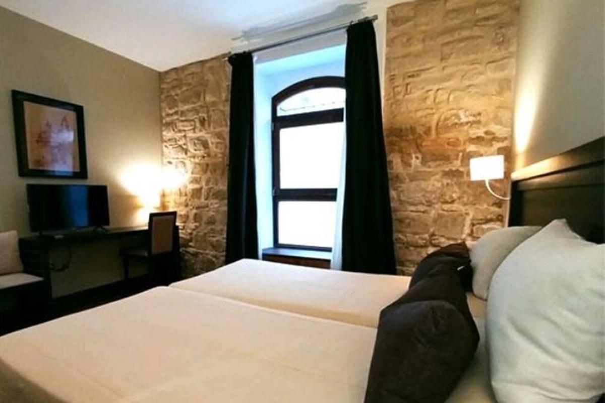 Hotel Baeza Monumental By Eme Hoteles Extérieur photo