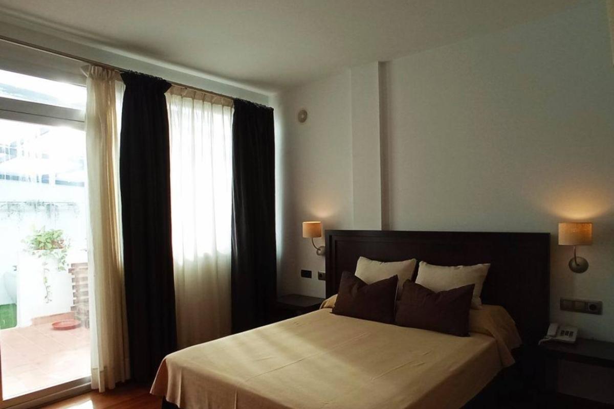 Hotel Baeza Monumental By Eme Hoteles Extérieur photo