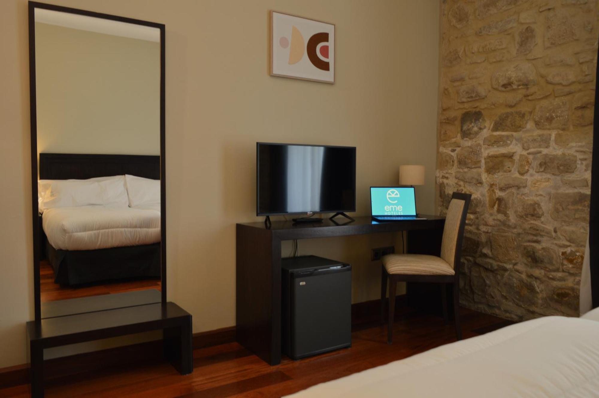 Hotel Baeza Monumental By Eme Hoteles Extérieur photo