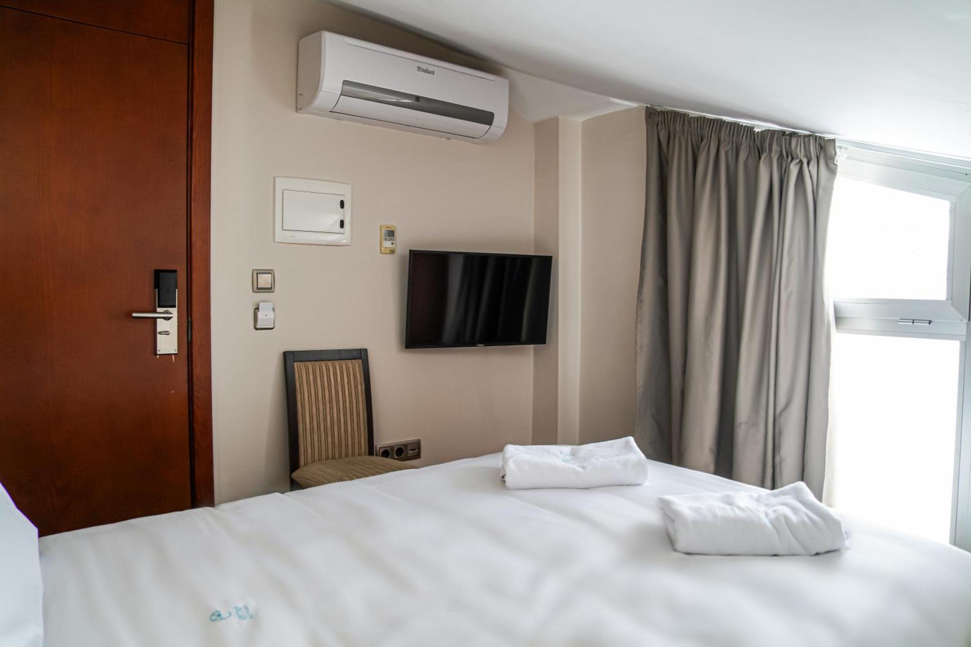 Hotel Baeza Monumental By Eme Hoteles Extérieur photo
