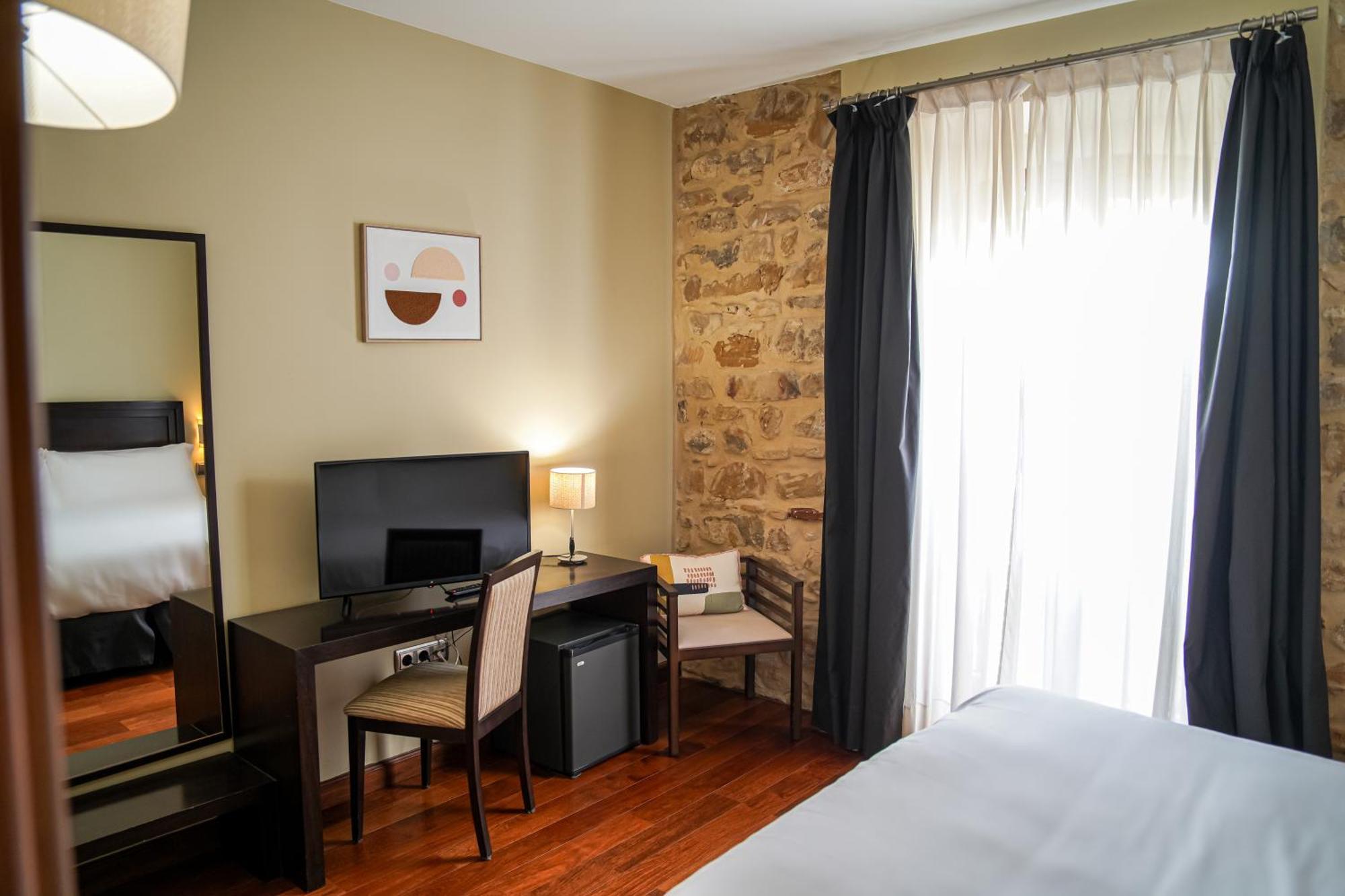 Hotel Baeza Monumental By Eme Hoteles Extérieur photo