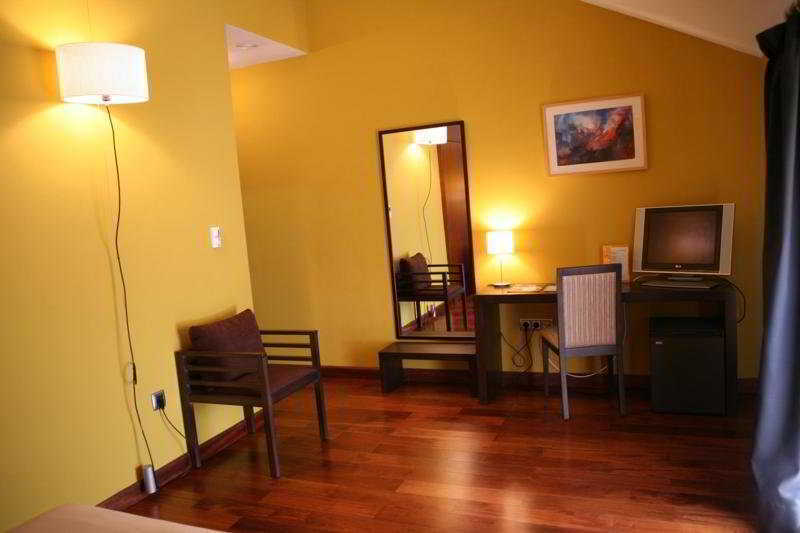 Hotel Baeza Monumental By Eme Hoteles Chambre photo